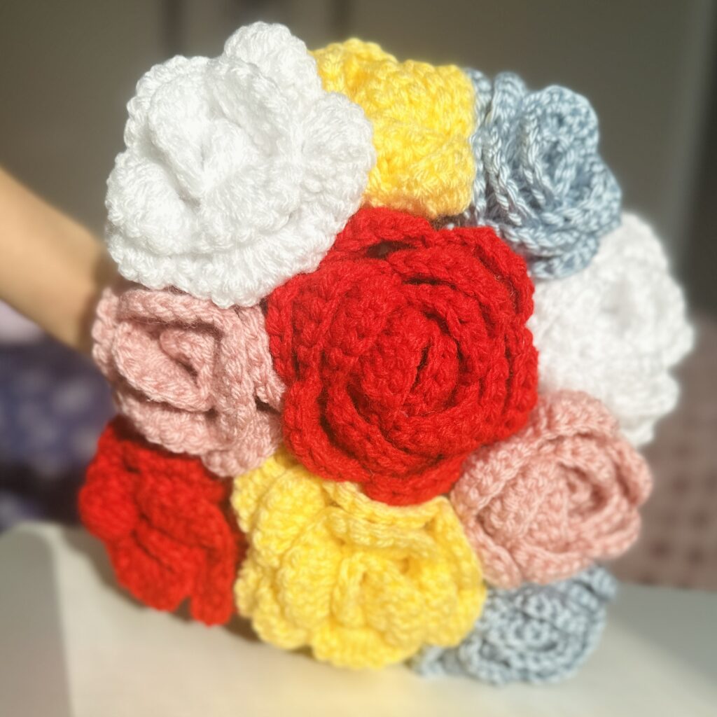 Crochet flower bouquet pattern for beginners roses