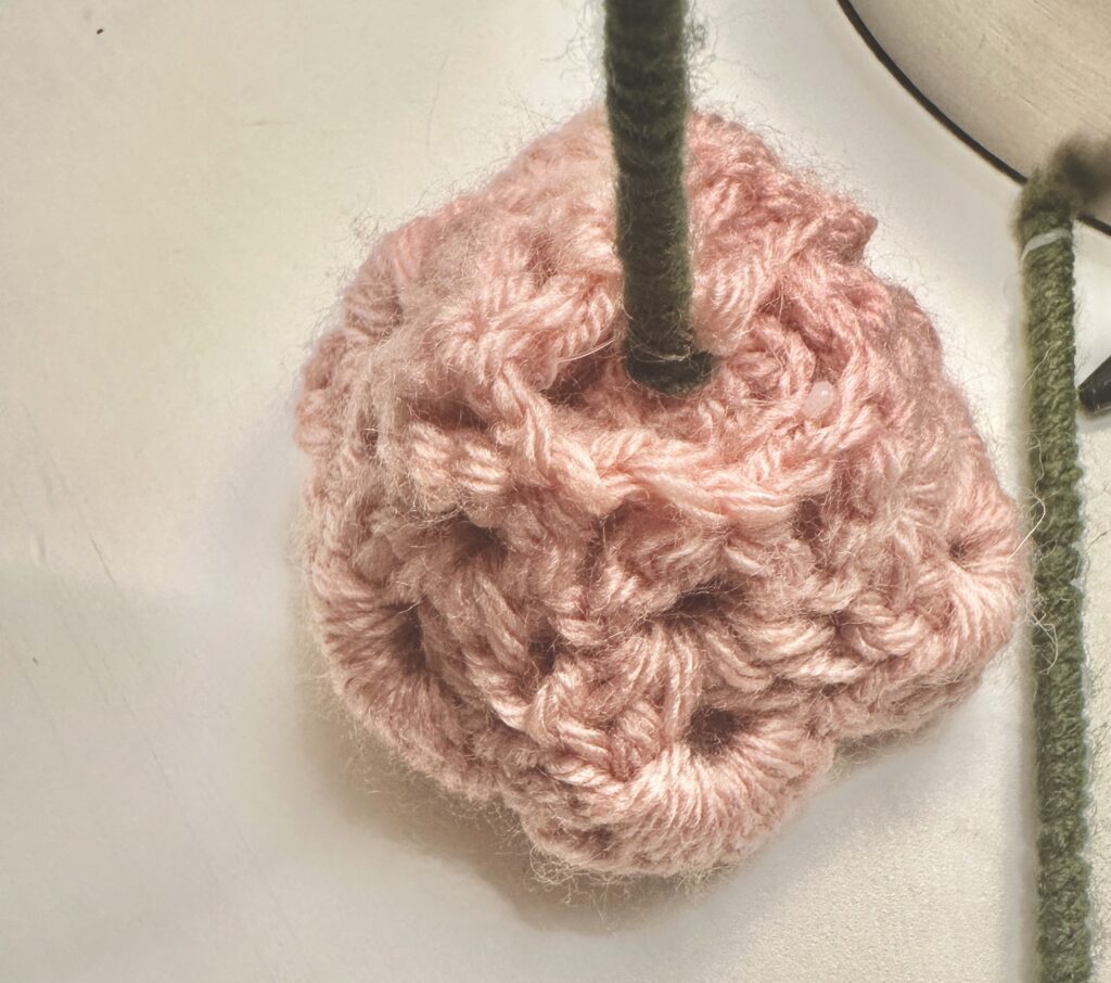 Crochet flower attaching stem tutorial easy